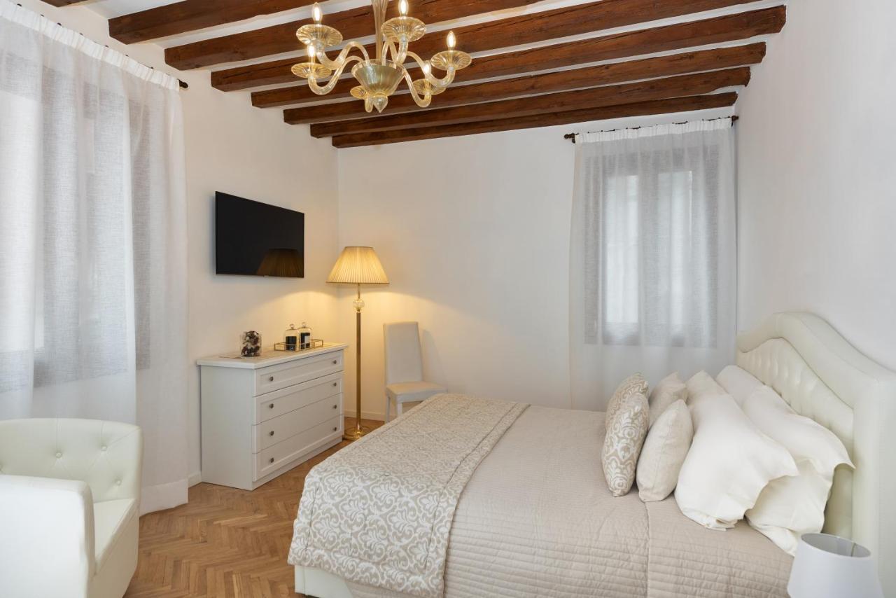 Casanova Fenice - Canal View Venedik Dış mekan fotoğraf