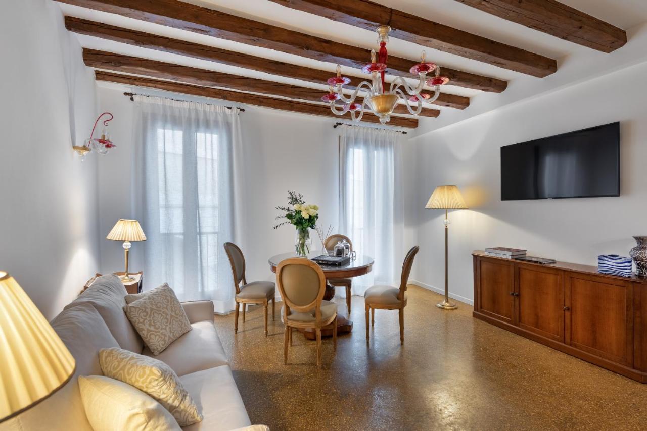 Casanova Fenice - Canal View Venedik Dış mekan fotoğraf