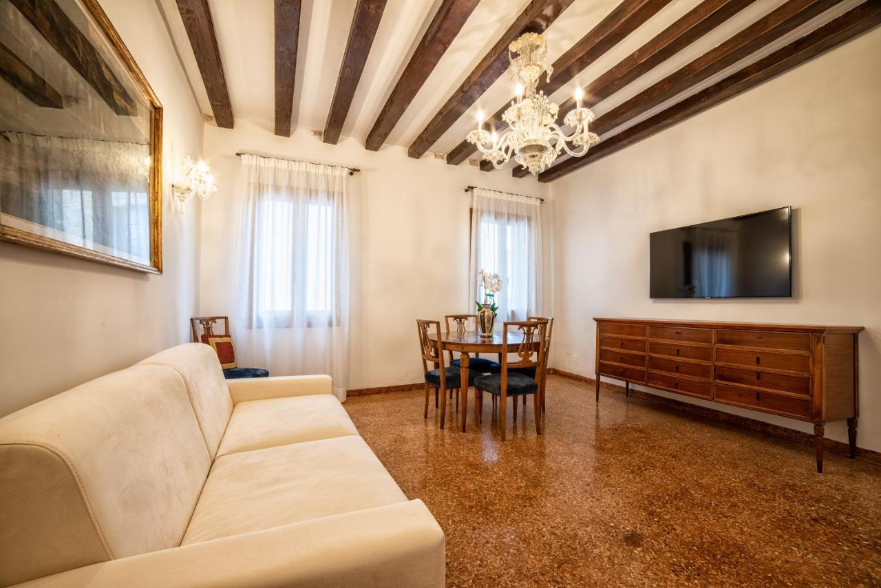 Casanova Fenice - Canal View Venedik Dış mekan fotoğraf