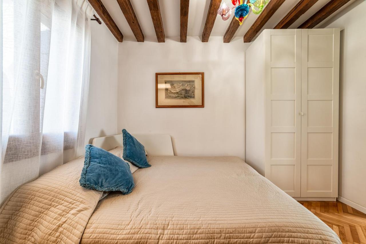Casanova Fenice - Canal View Venedik Dış mekan fotoğraf